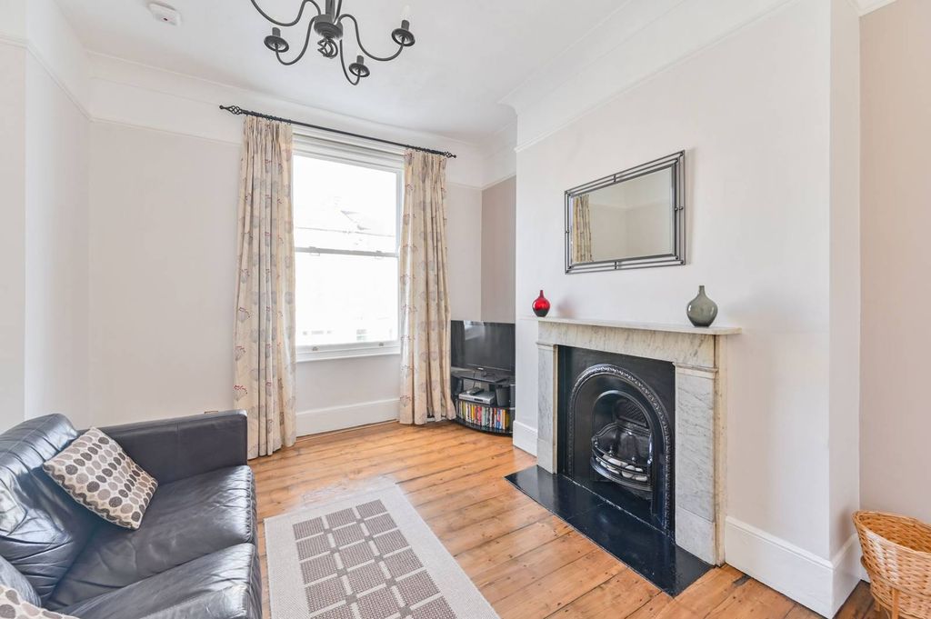 Property photo 1 of 10