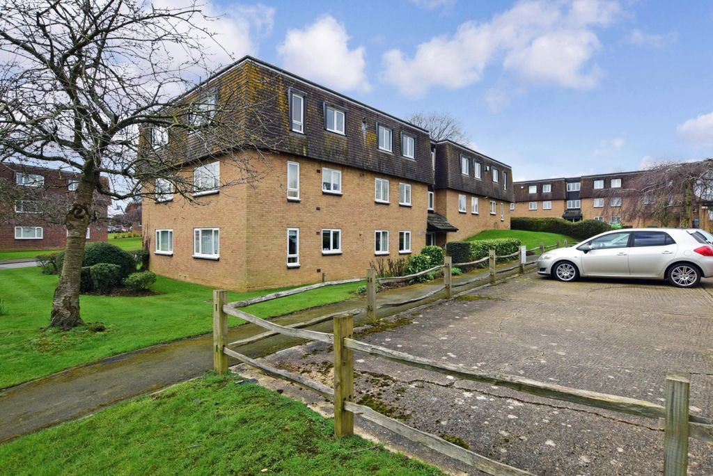 Property photo 1 of 8 901Dz52R