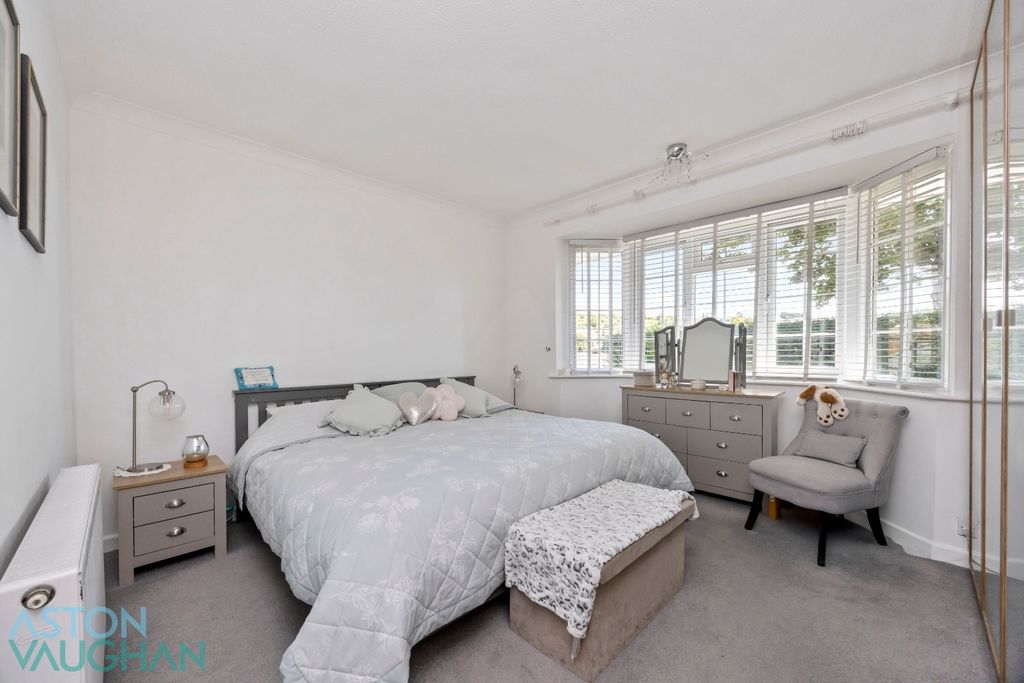 Property photo 3 of 18 5297694
