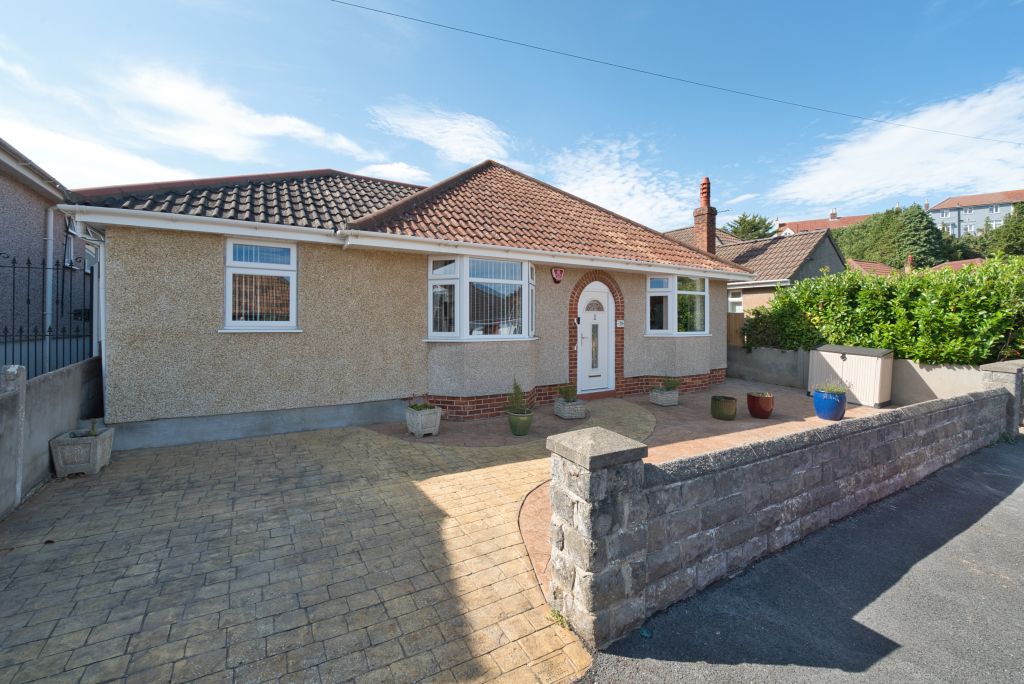 Property photo 1 of 33 3Â Bedroom Detached Bungalow For Sale