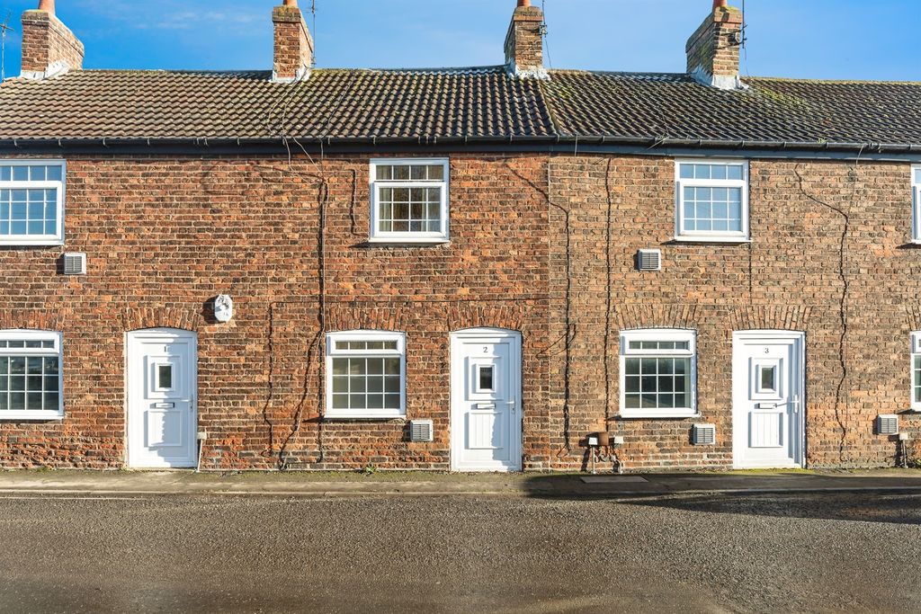 Property photo 2 of 19