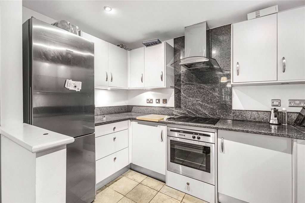 Property photo 2 of 12 Kitchen