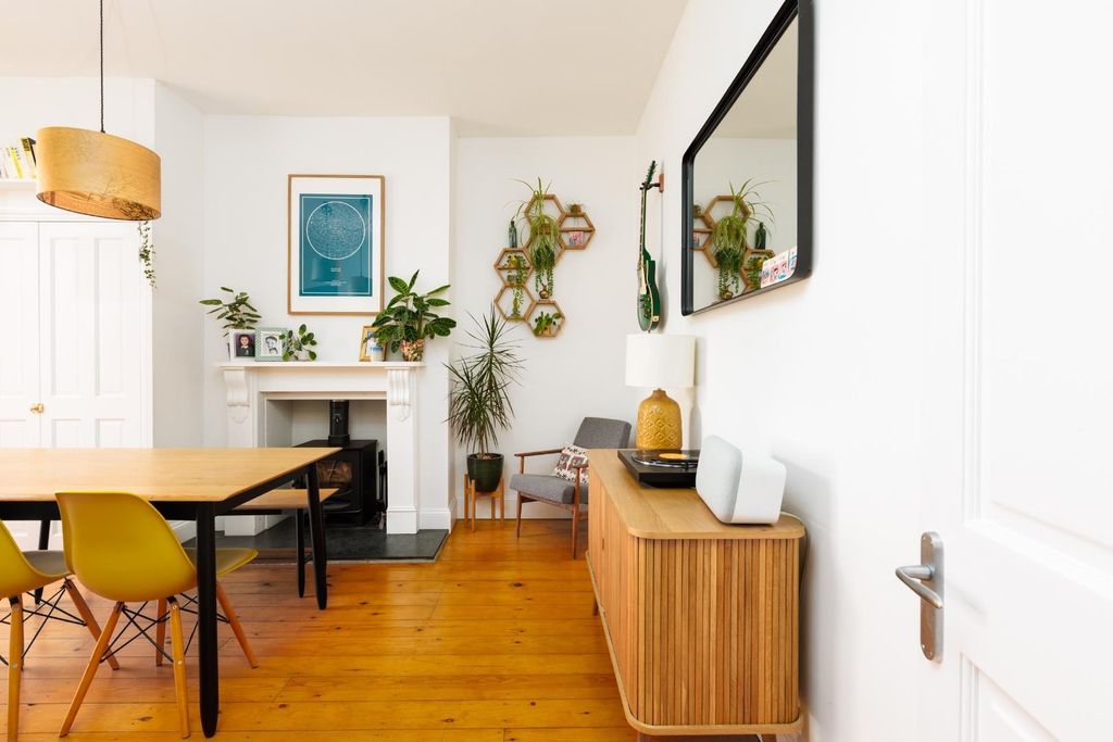 Property photo 1 of 32 19 Mervyn Road-24.Jpg