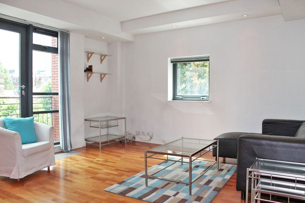 Property photo 3 of 10