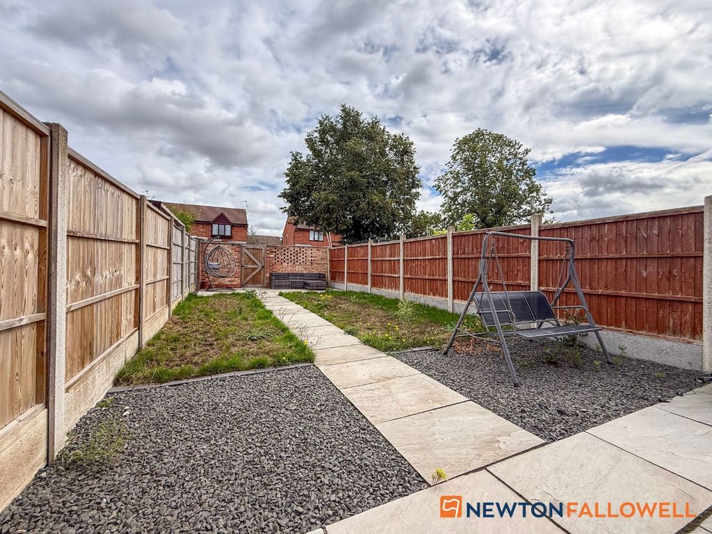 Property photo 3 of 22 Rear Garden 1