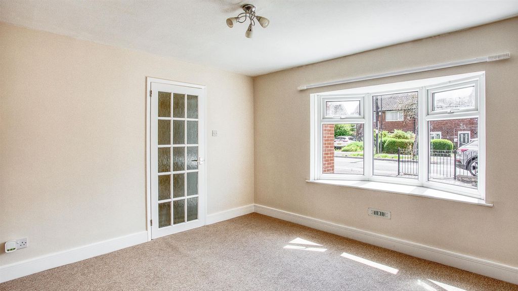 Property photo 3 of 12 316A1572.Jpg