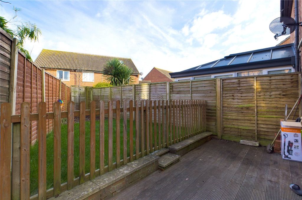 Property photo 3 of 13 Garden