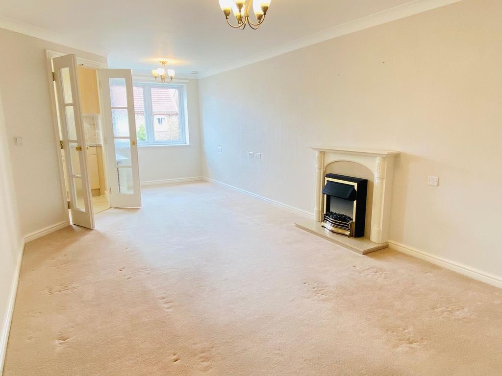 Property photo 3 of 12 Lounge Diner