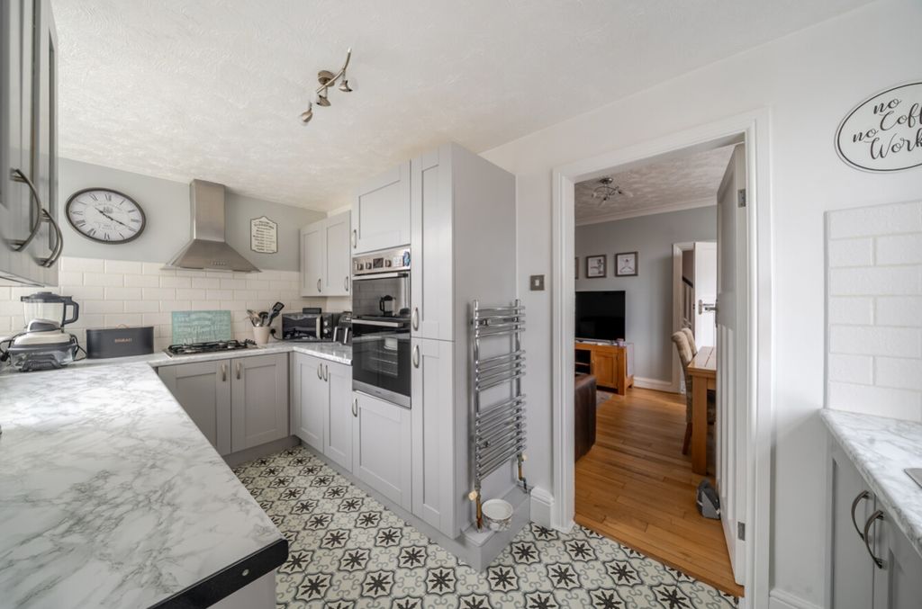 Property photo 3 of 20 1537320-9-1A158A3c517E4