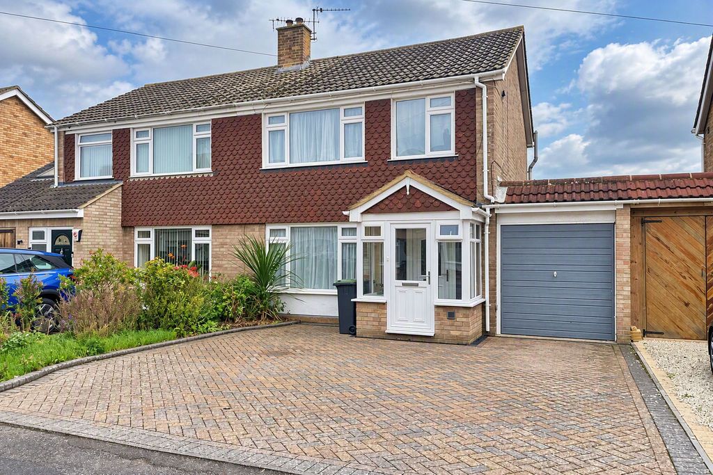 Property photo 1 of 12 Front