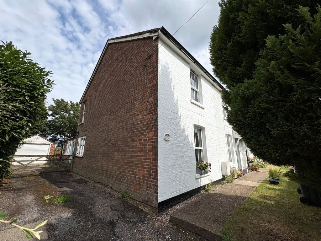 Property photo 1 of 16 External Elevation