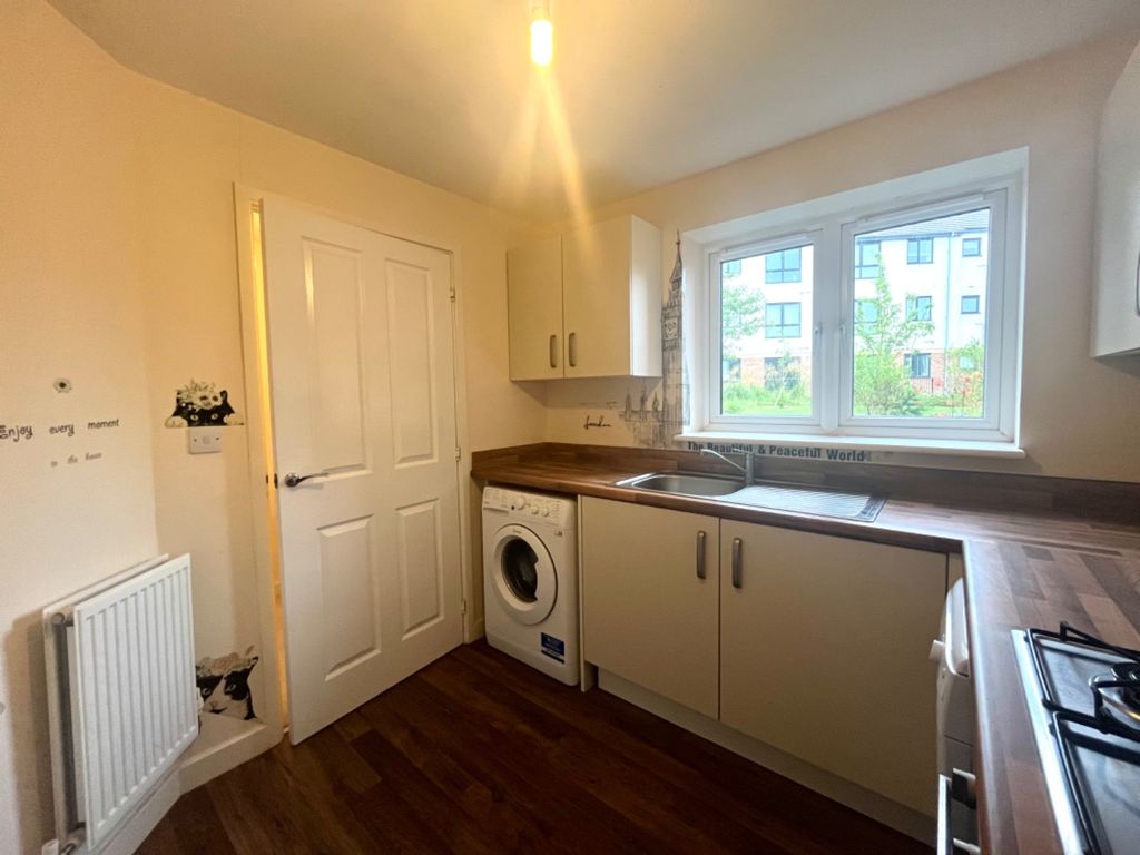 Property photo 2 of 13 3439452