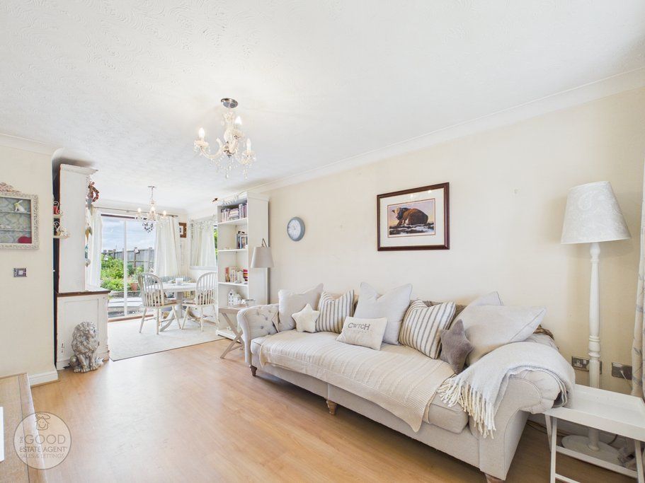 Property photo 2 of 16