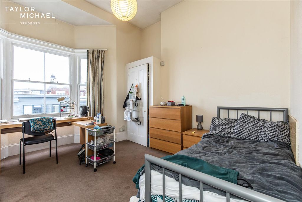 Property photo 3 of 7 Bedroom