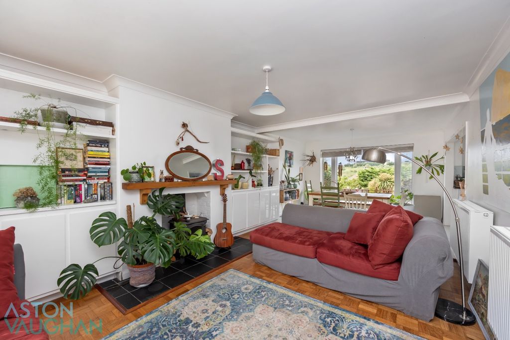 Property photo 3 of 21 5223153