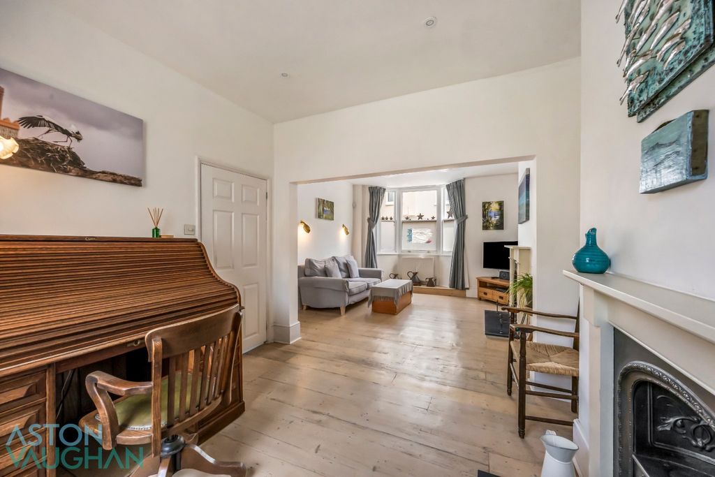 Property photo 1 of 19 5256390