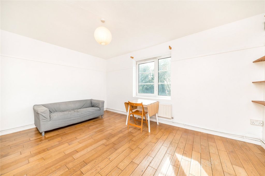 Property photo 2 of 9 Reception