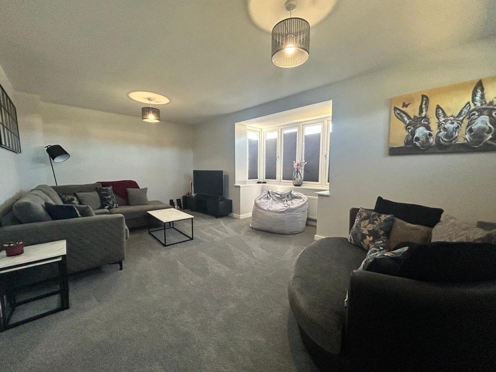 Property photo 2 of 11 9.Jpg