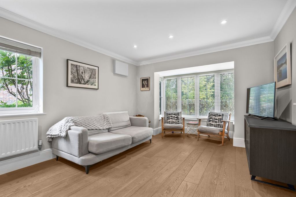 Property photo 3 of 18