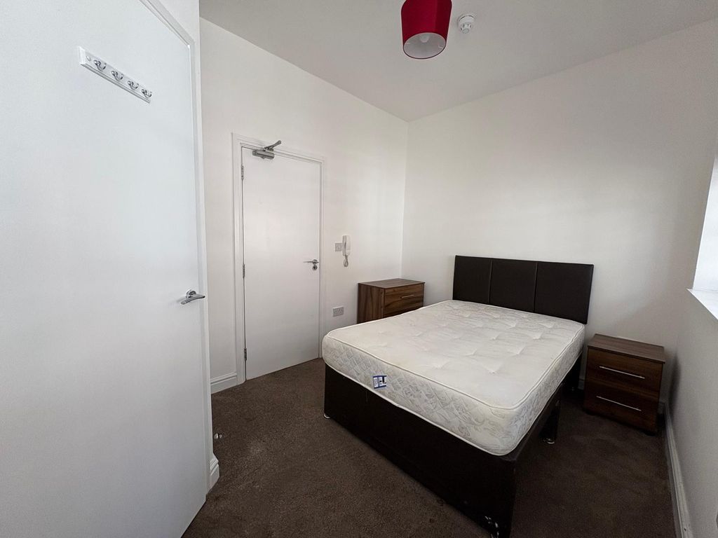 Property photo 1 of 4 Room 102, Harts House