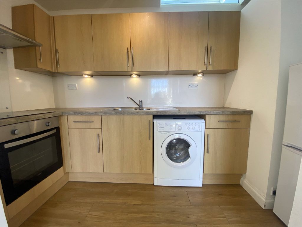 Property photo 2 of 7 Kitchen