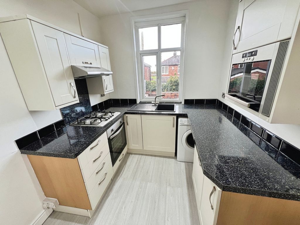 Property photo 3 of 13 Kitchen