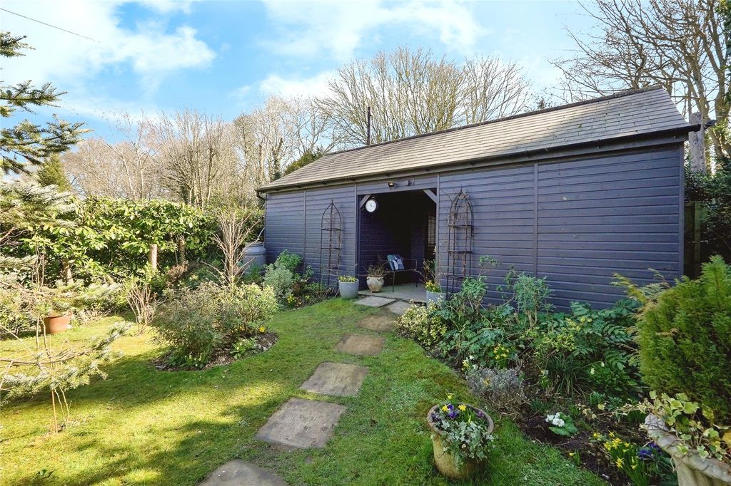 Property photo 3 of 17 Photography