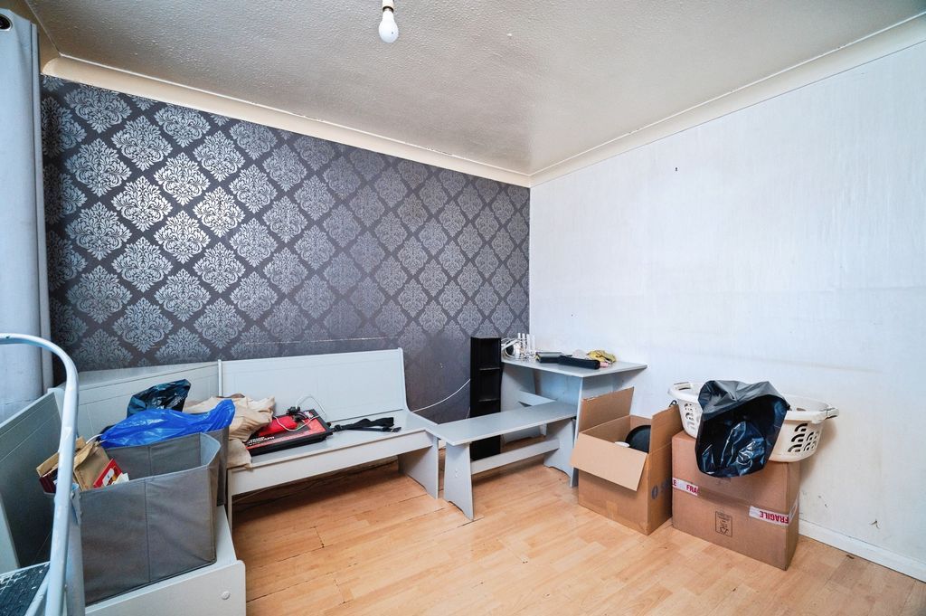 Property photo 2 of 11 Lounge