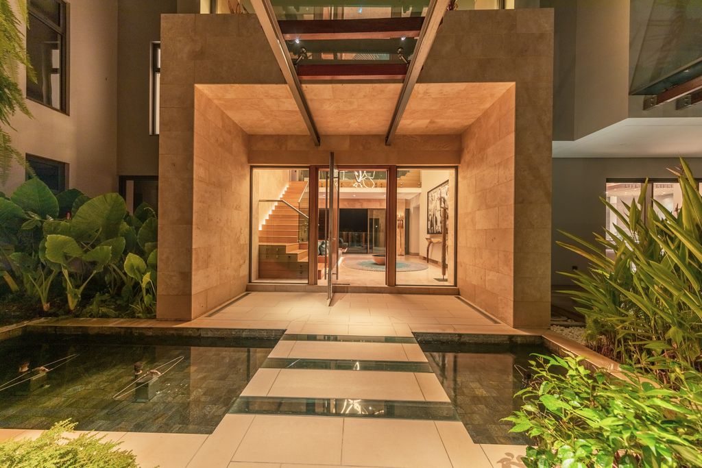 Property photo 2 of 43