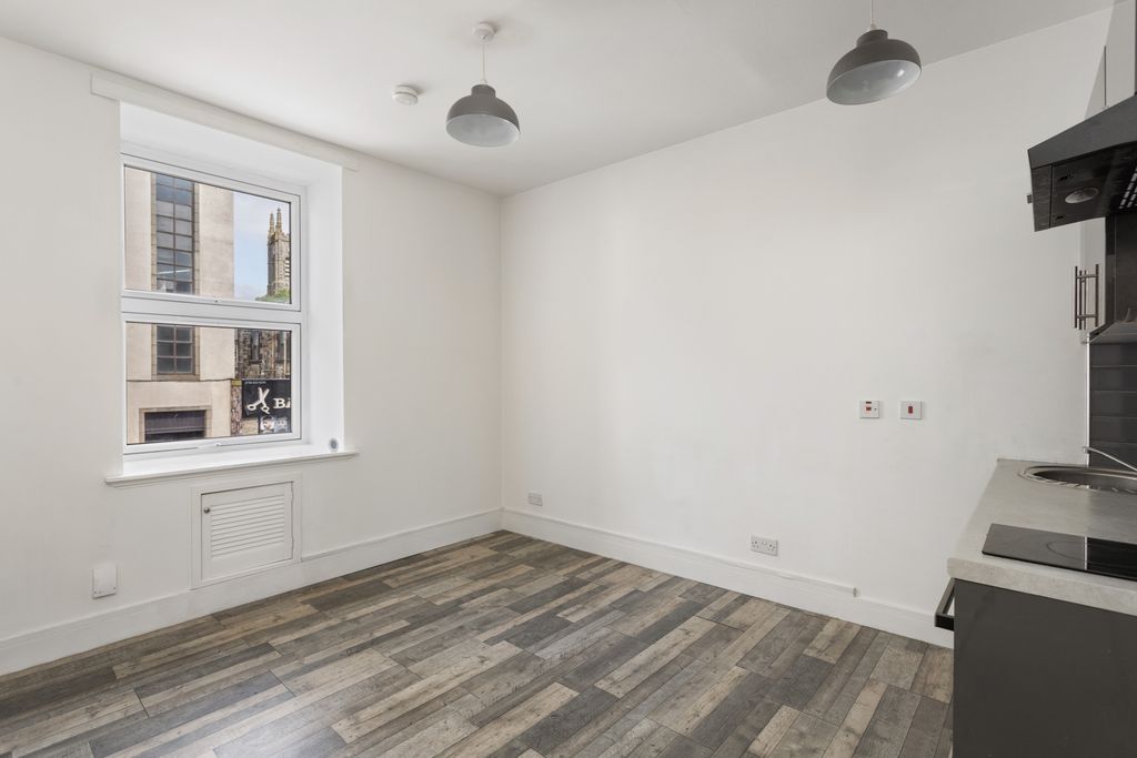 Property photo 2 of 7 47B Hopetoun Street 04