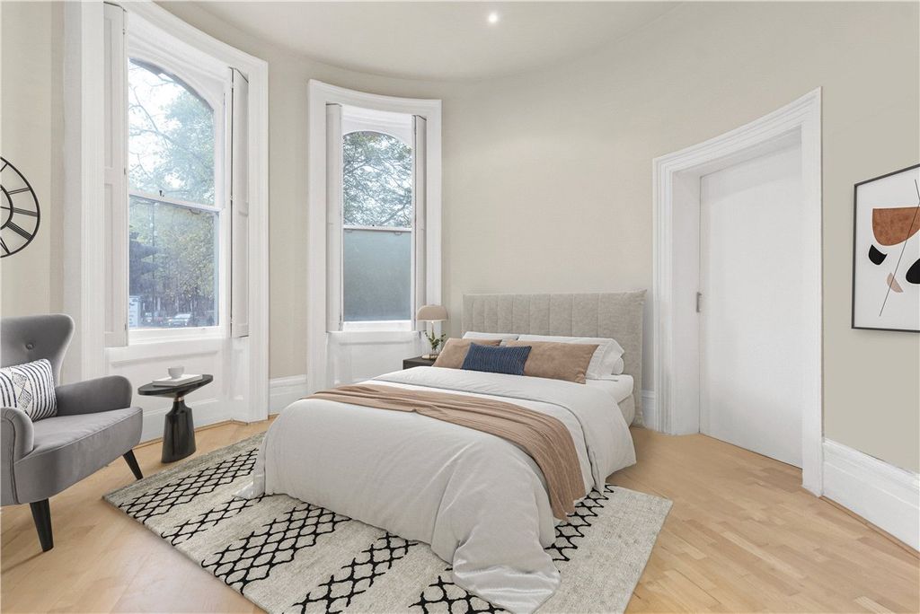 Property photo 2 of 10 Picture No. 33