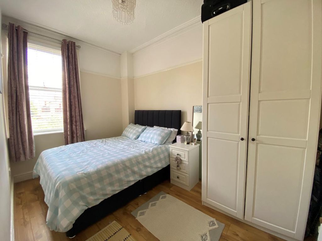 Property photo 3 of 5