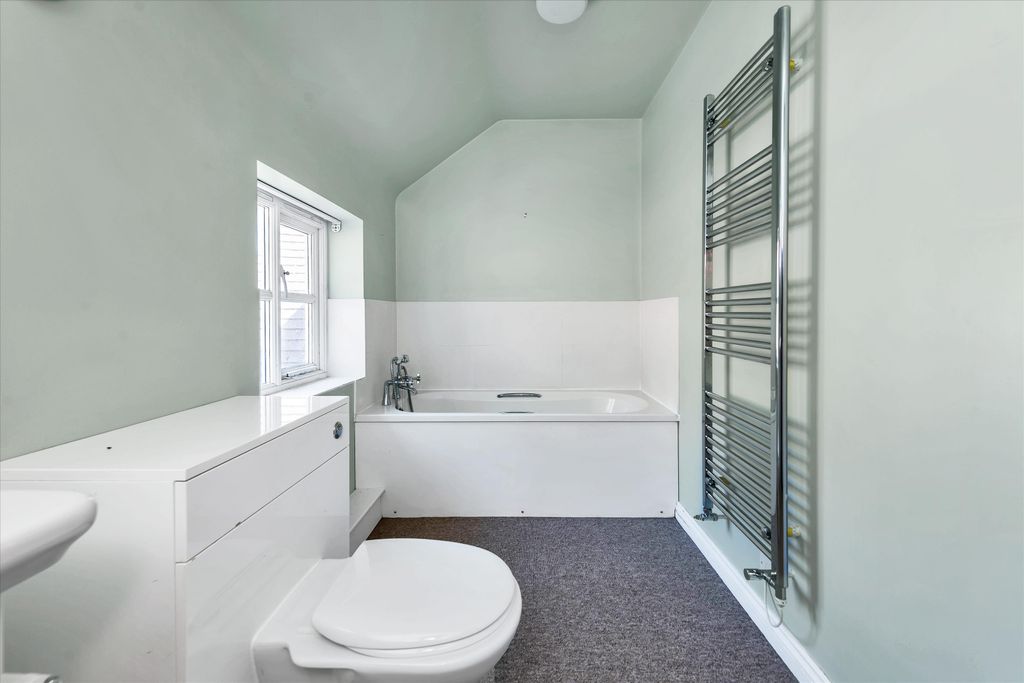 Additional image 10 of 6 bed farm for saleTattingstone, Ipswich, Suffolk IP9