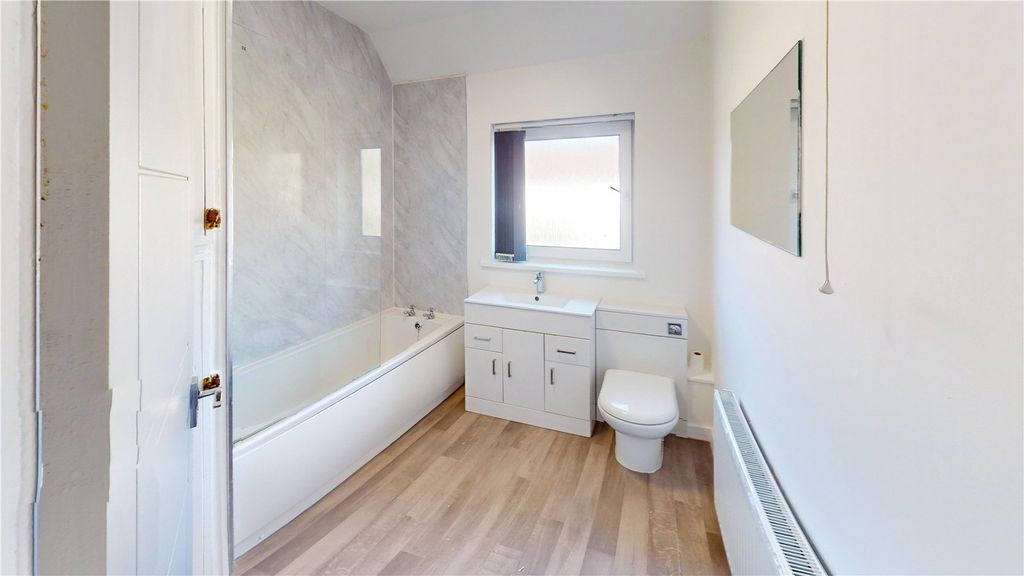 Property photo 3 of 12 Picture No. 13