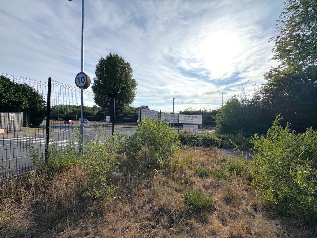 Property photo 2 of 3