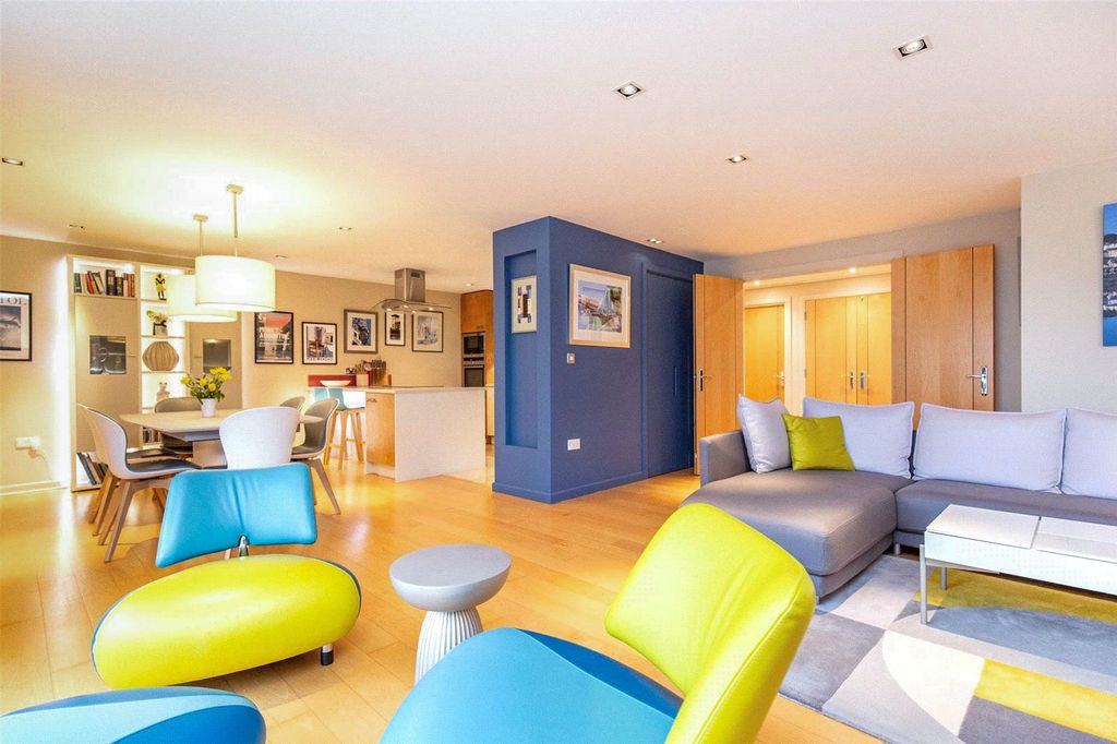 Property photo 2 of 13 Picture No. 17