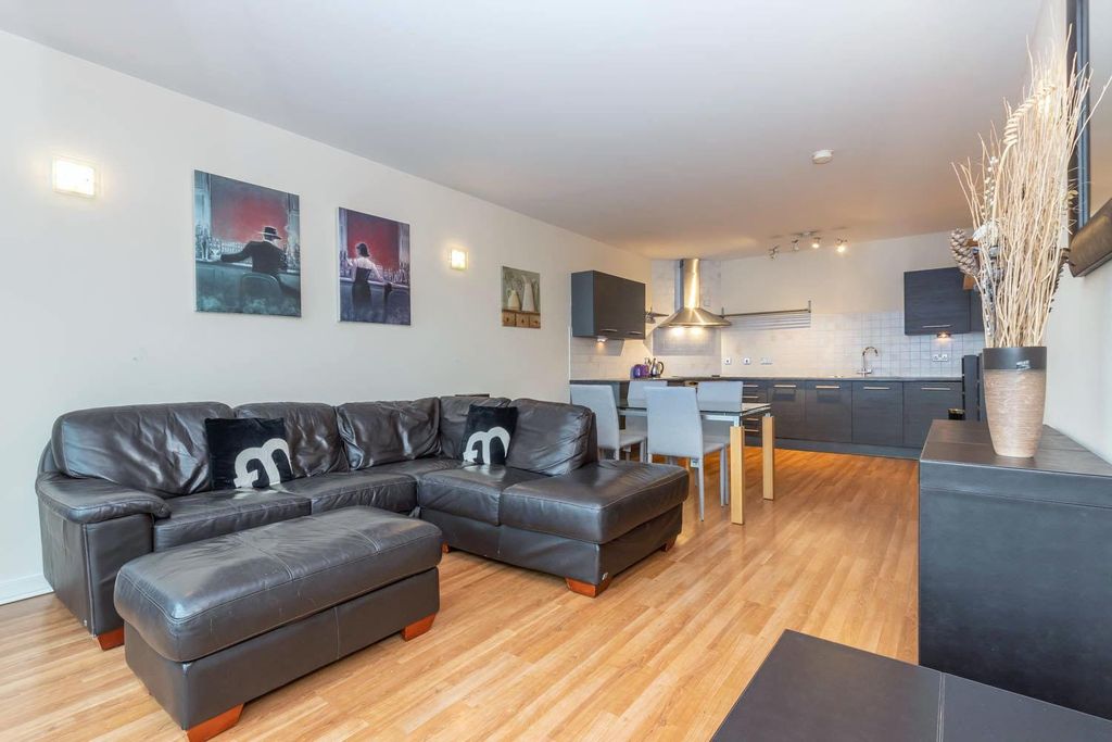 Property photo 1 of 14 Living Area