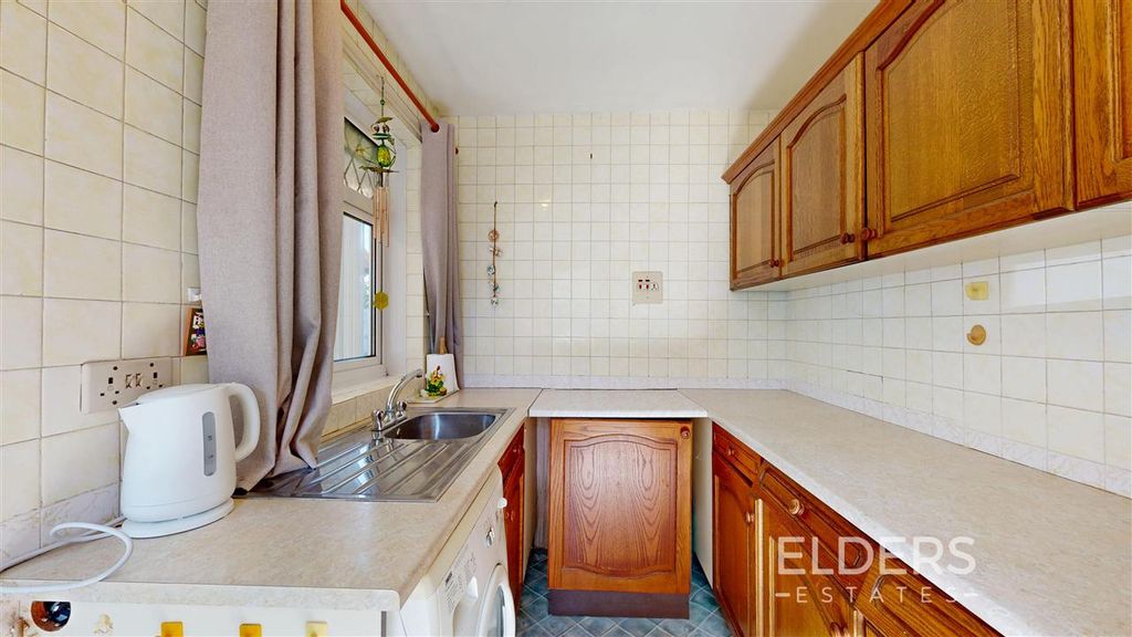 Property photo 3 of 13 Kitchen