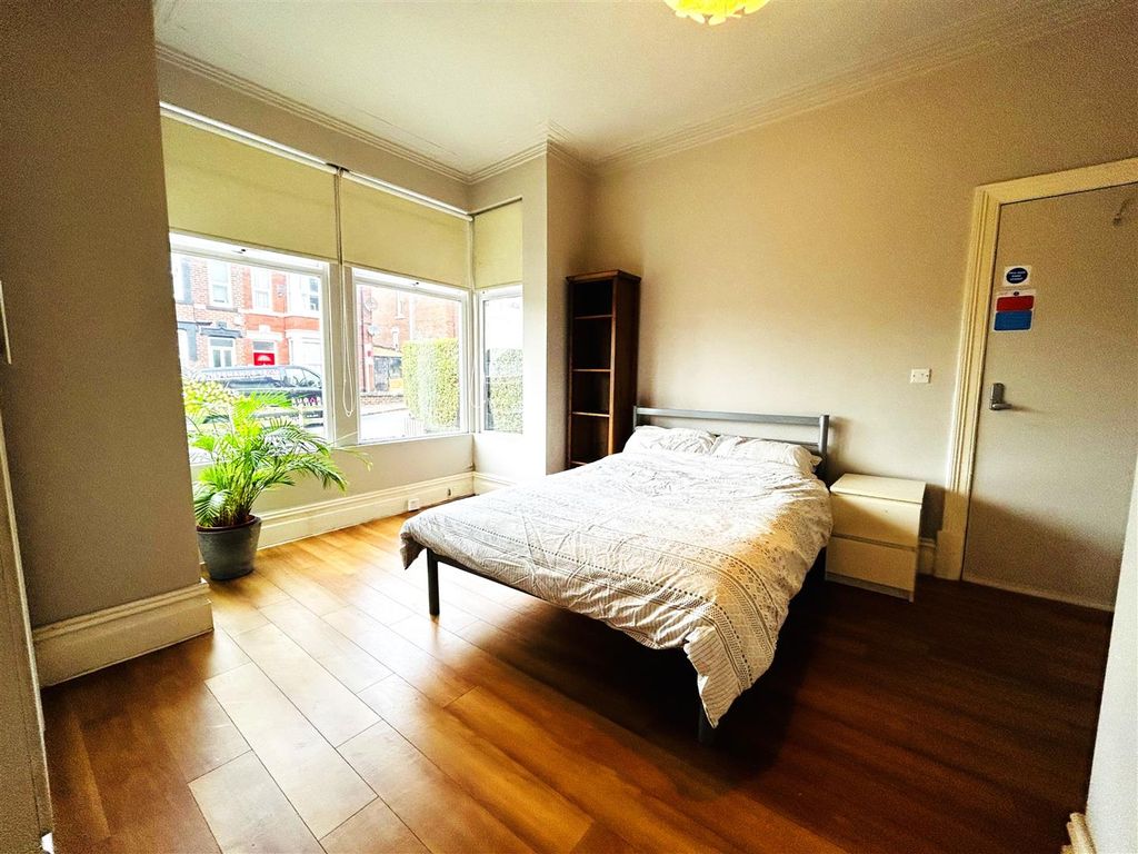 Property photo 2 of 8 3.Jpg