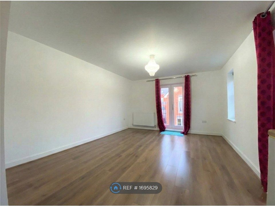 Property photo 2 of 8 Living Room