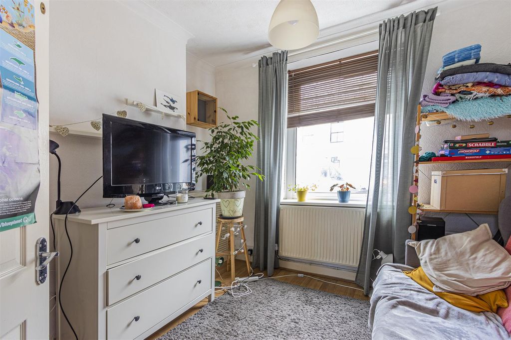 Property photo 2 of 13 Inverness Place 34-2.Jpg