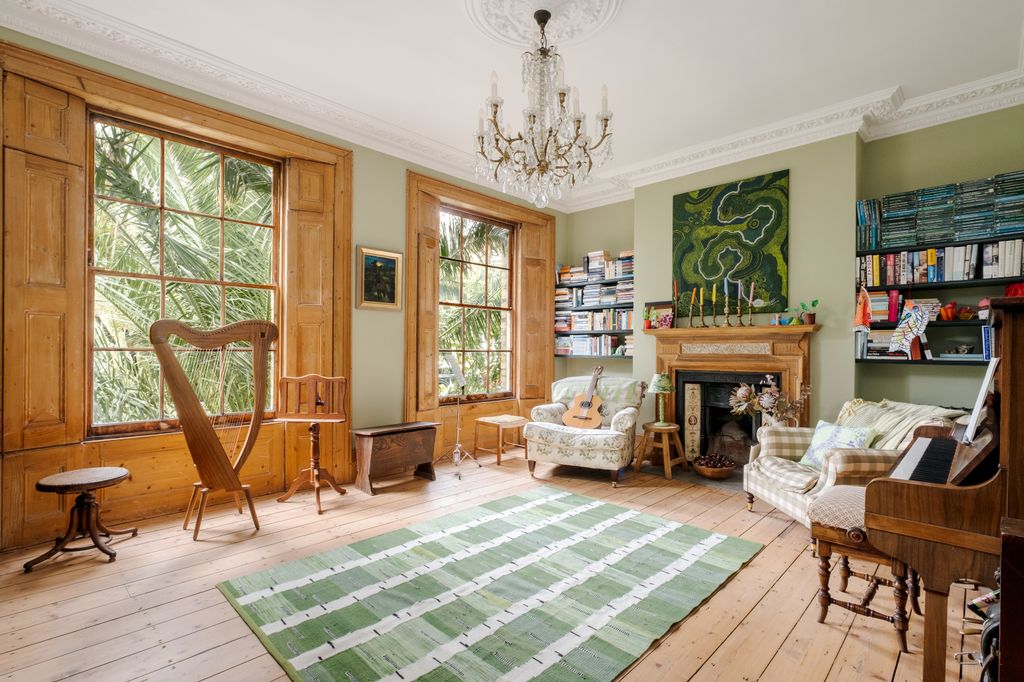 Property photo 2 of 13