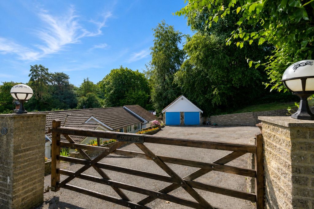 Property photo 2 of 26 Picture No. 46