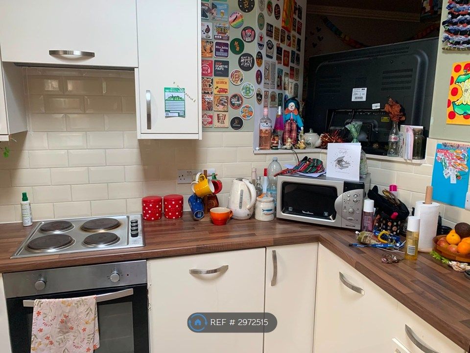 Property photo 2 of 17