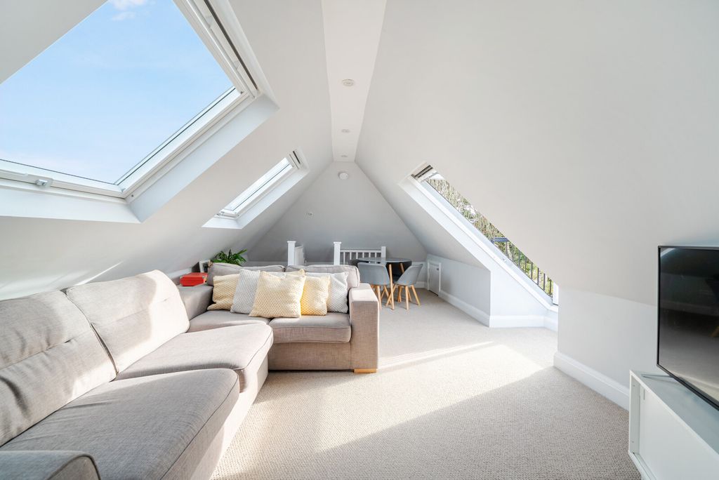 Property photo 2 of 13 Sitting Room