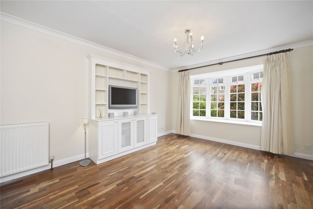 Property photo 3 of 10 Picture No. 05