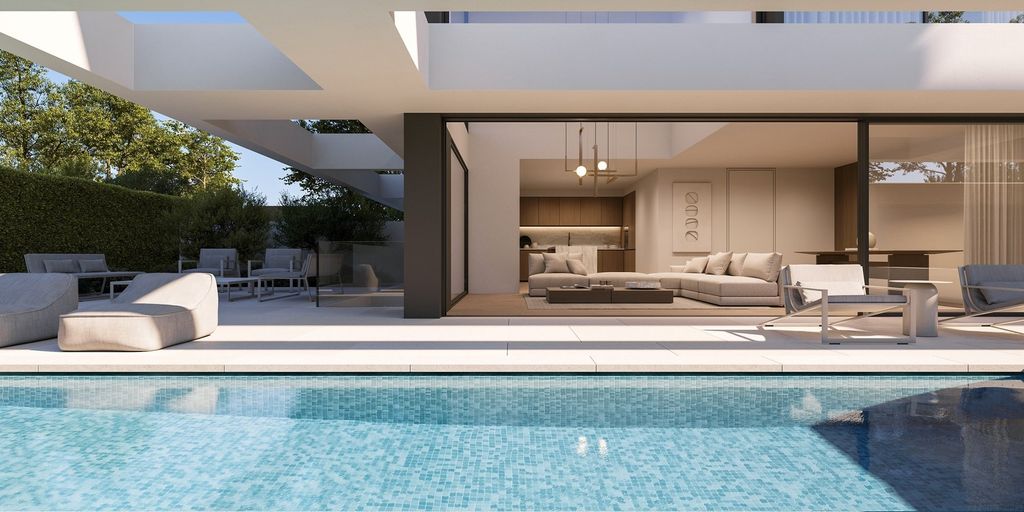 Property photo 1 of 8 Luxury Townhouse With Private Pool In Glyfada Center, Athens Riviera
