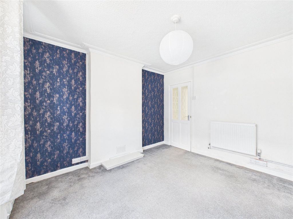Property photo 3 of 14 Picture No. 12