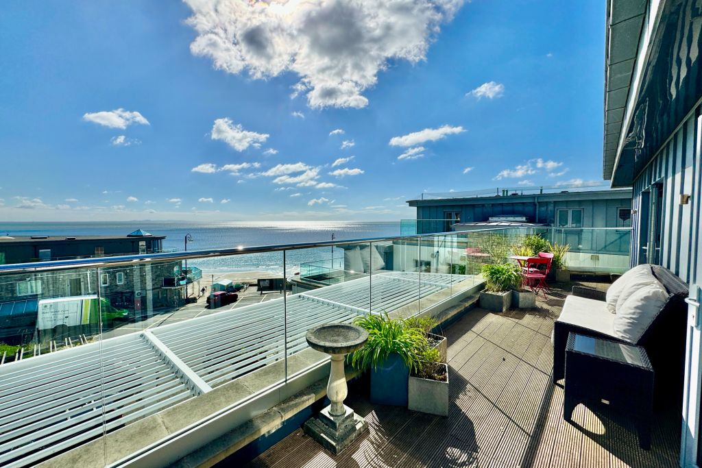Property photo 2 of 23 Roof Terrace &amp; View