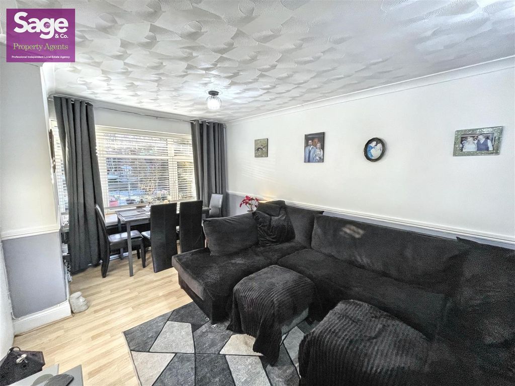 Property photo 3 of 31